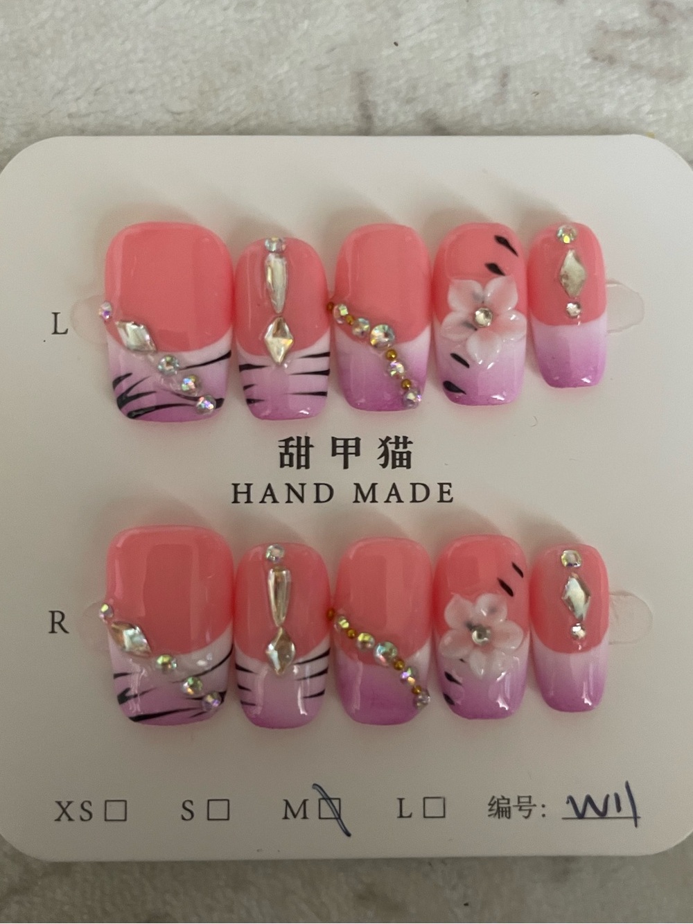 5 for $20! High Quality Press-On Nails in size medium